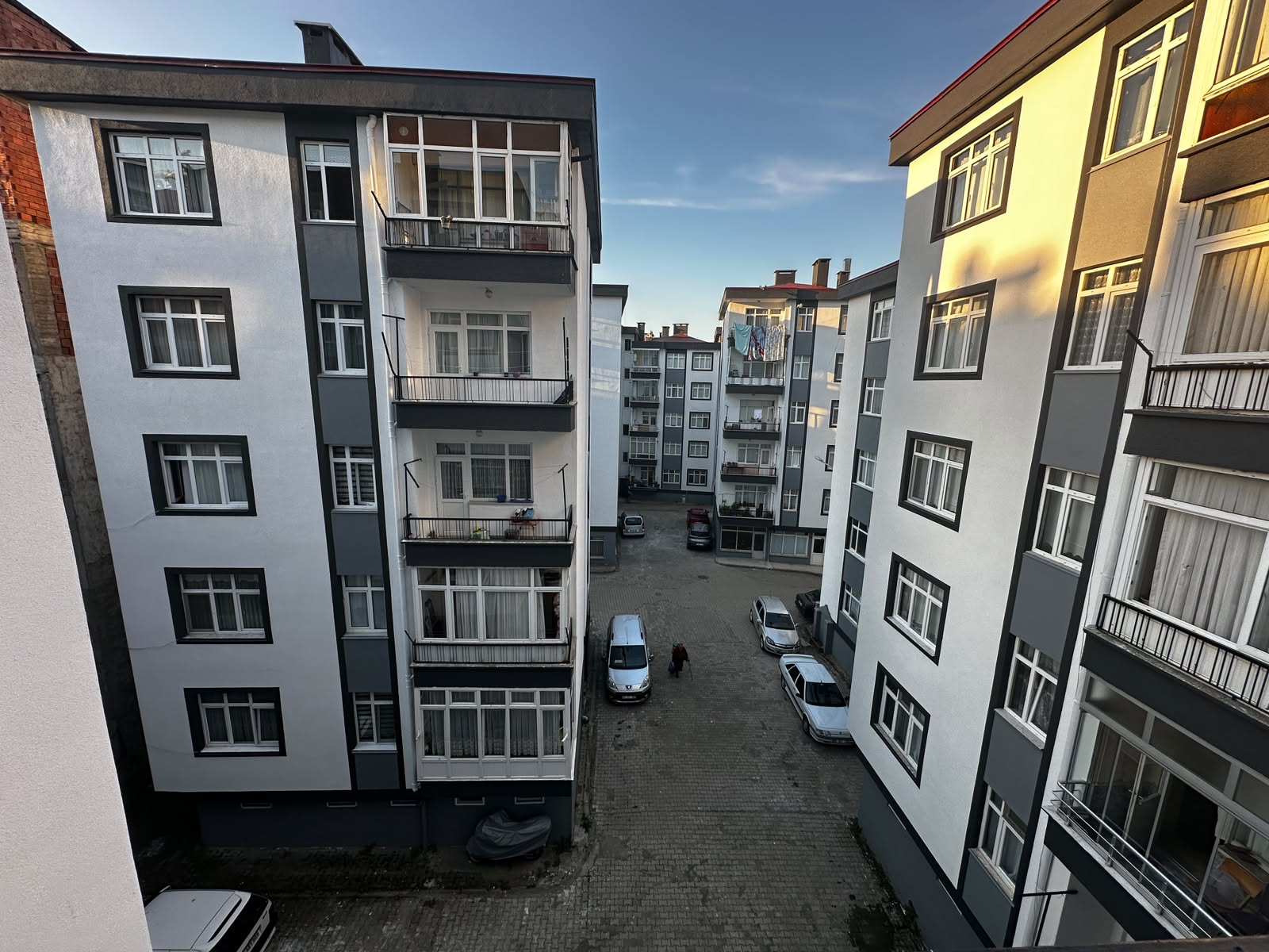 MABEL'DEN GÜNEŞ SİTESİNDE DIŞ CEPHE YAPILI DOĞALGAZLI 3+1 DAİRE